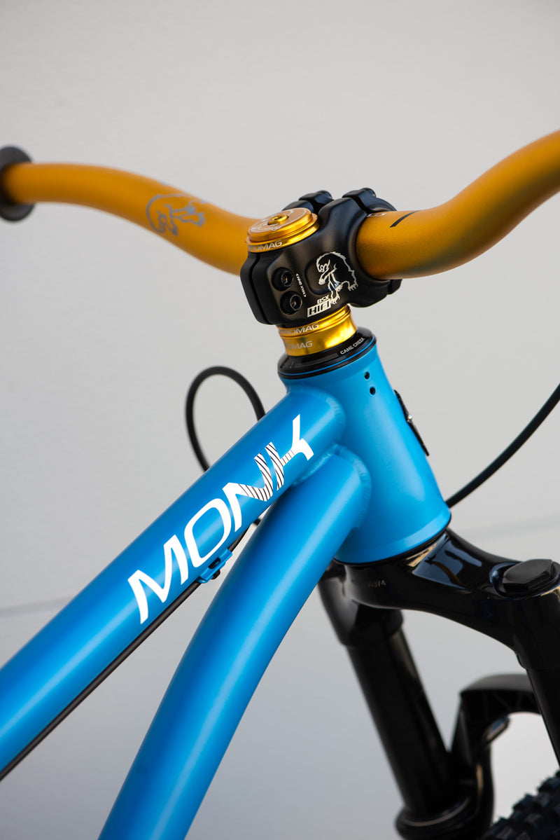 Monk Chromag Dirt Jump Bike MTB Hardtail Mountain Bike Vivid Blue